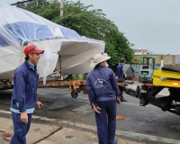 Cứu Hộ Tân Phú kéo kano từ xưởng đống tàu về x30