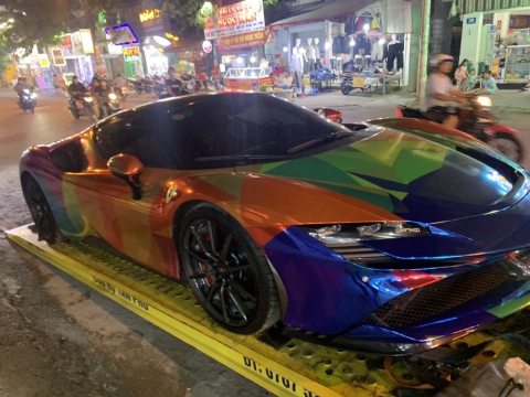 CỨU HỘ TRONG ĐÊM KHUYA 