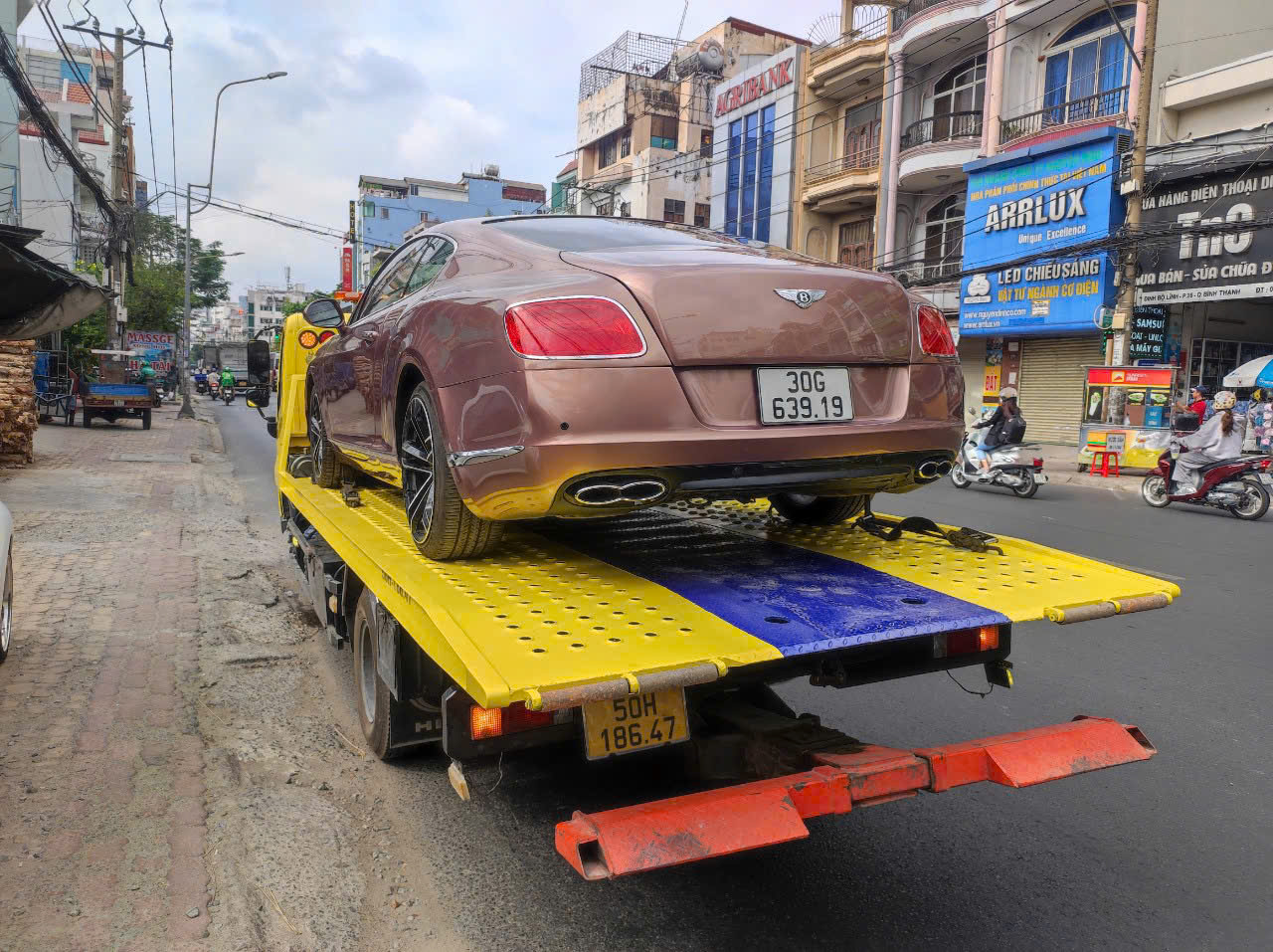 Vận chuyển xe quận 2 đi quận 7 - Cứu hộ Chí Bảo